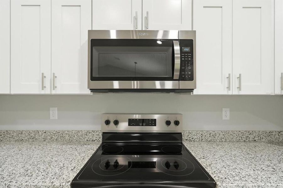 Close-up of interior finishes inside a home in , Dunnellon (Image 13).