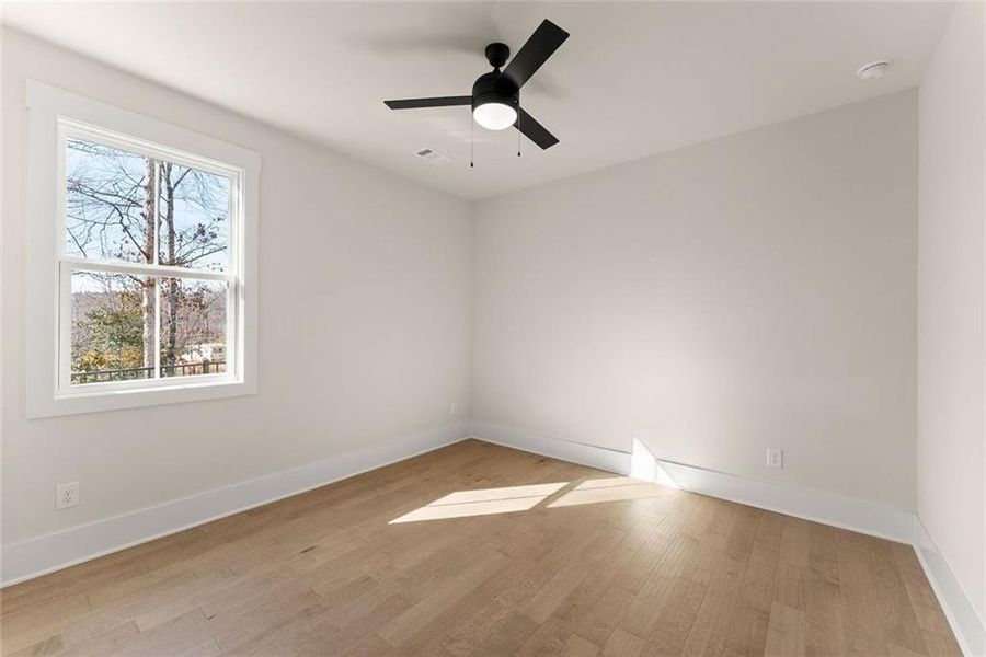 Spacious, unfurnished interior of a new home in , Gainesville (Image 17).