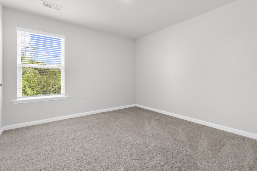 Spacious, unfurnished interior of a new home in Lakeview at Kitfield, Moncks Corner (Image 18).
