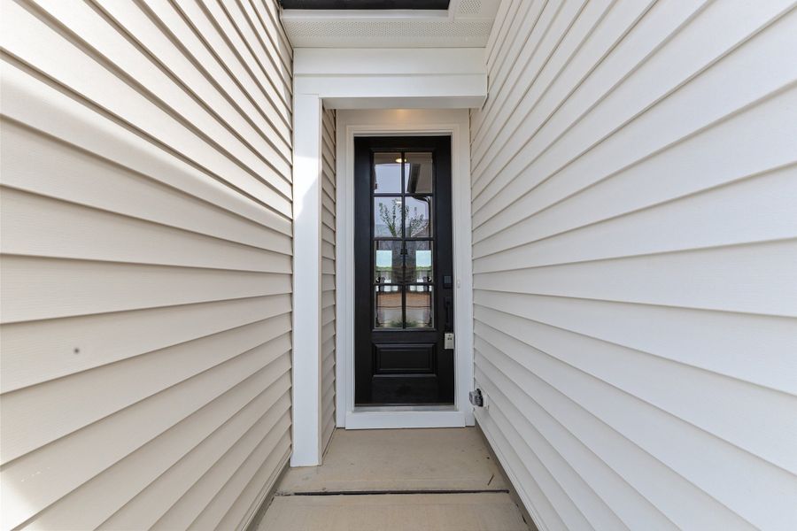 Representative exterior details of a home built from the The Juniper by RobuckHomes in Kennebec Crossing, Angier (Image 53).