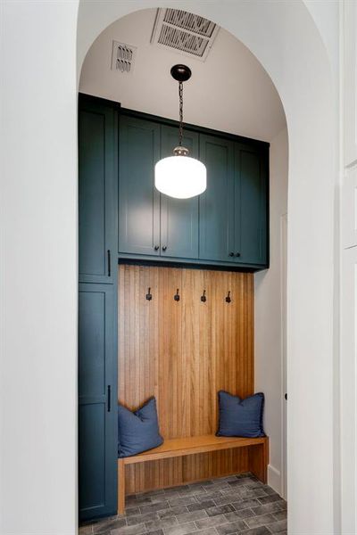 Furnished interior view inside a new home in , Dallas (Image 5).