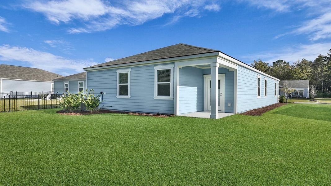 Exterior details and patio area of a home in The Oaks at Center Station, Hollywood (Image 20).