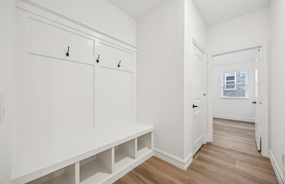 Shoe & bag space upon entry Shoe & bag space upon entry