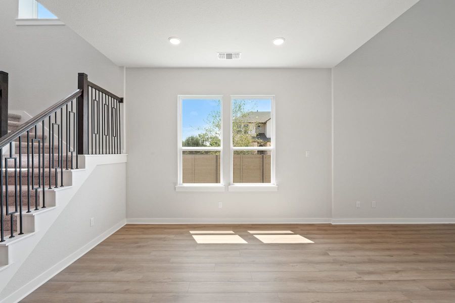 Spacious, unfurnished interior of a new home in Wolf Ranch, Georgetown (Image 30).