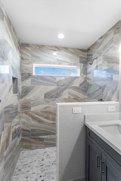 Furnished interior view inside a new home in , Ocala (Image 6).