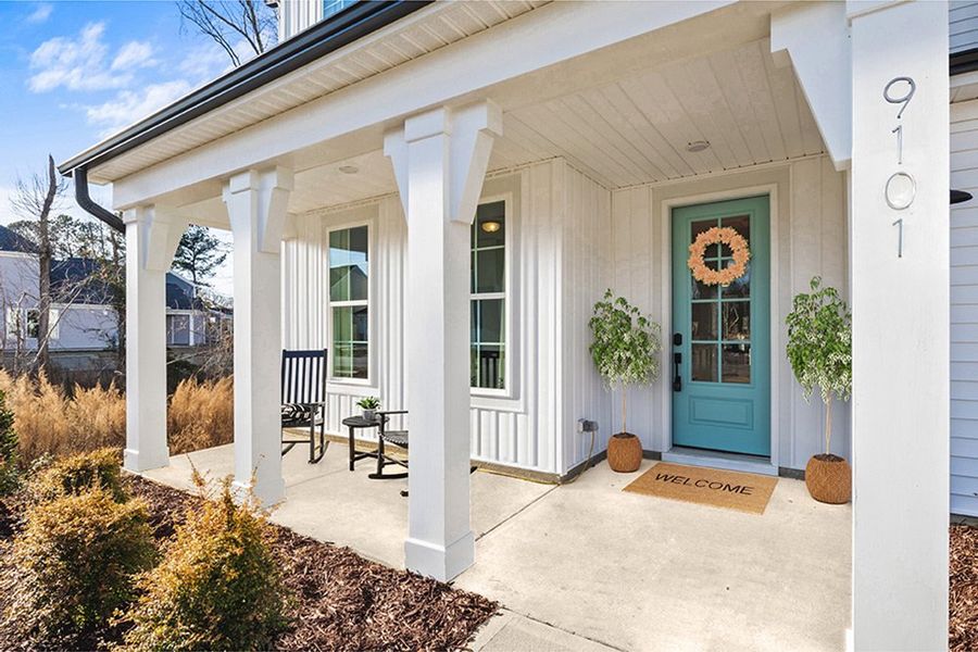Representative exterior details of a home built from the The Hampton by RobuckHomes in Kennebec Crossing, Angier (Image 3). Representative exterior details of a home built from the The Hampton by RobuckHomes in Kennebec Crossing, Angier (Image 3).