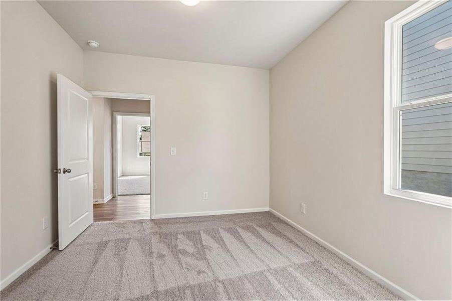 Spacious, unfurnished interior of a new home in Villages at Cedar Hill, Dallas (Image 32).
