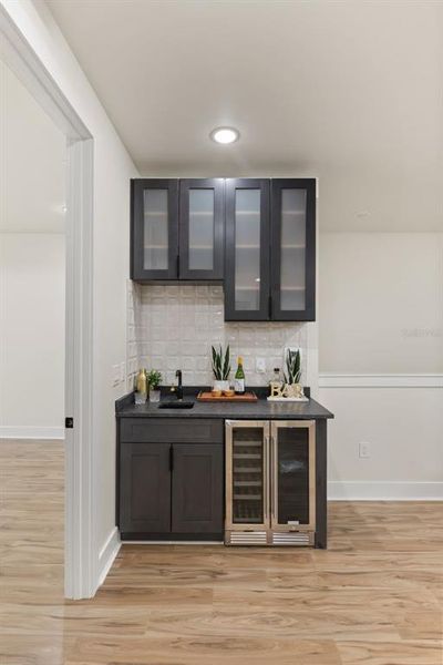Furnished interior view inside a new home in , Orlando (Image 64).