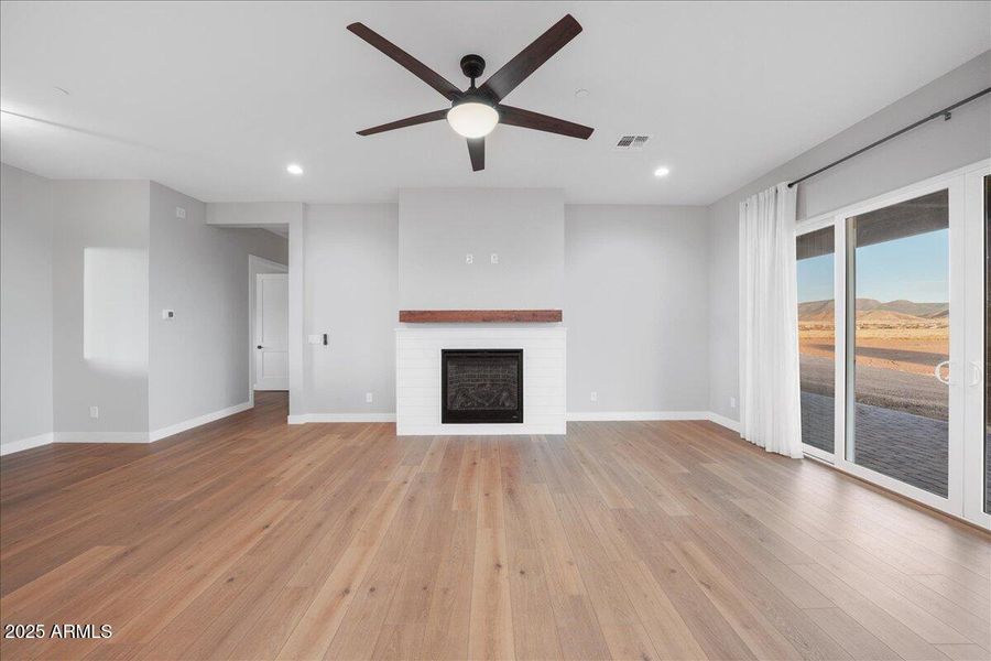 LOOKING TO LIVING ROOM