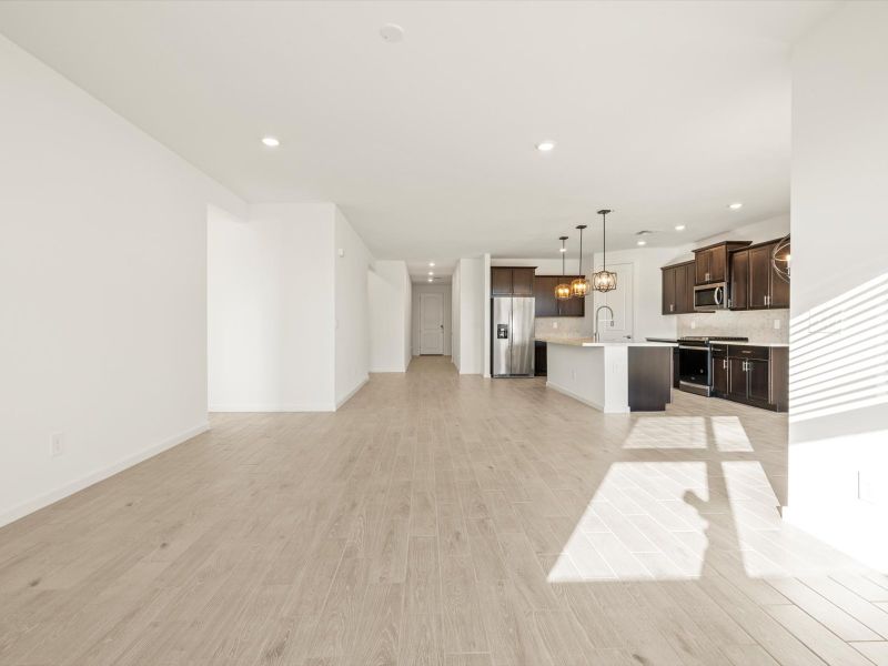 Spacious, unfurnished interior of a new home in Allure Vista Reserve Series, Buckeye (Image 10).