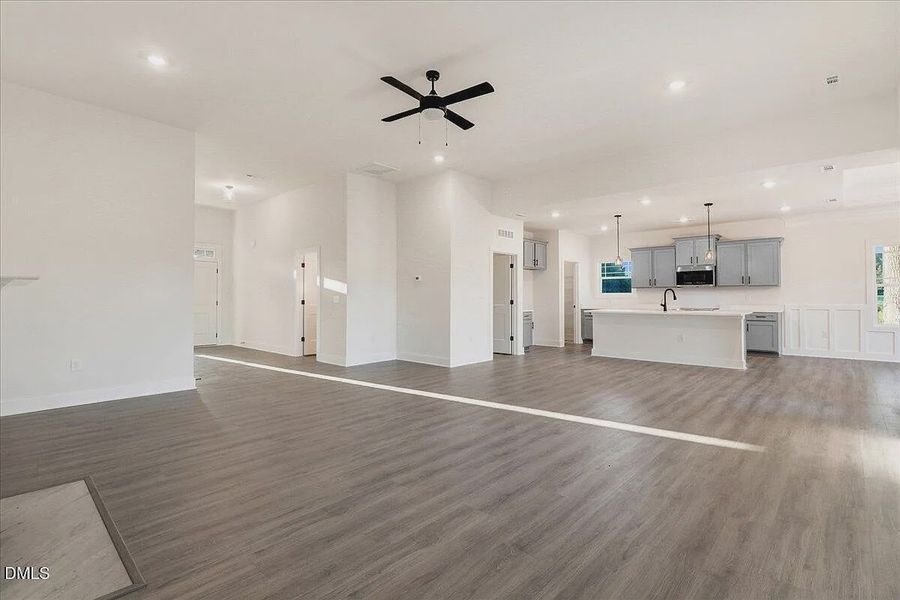 Spacious, unfurnished interior of a new home in Charlotte's Ridge, Middlesex (Image 19).