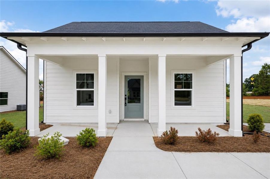 Exterior details and patio area of a home in , Carrollton (Image 3).