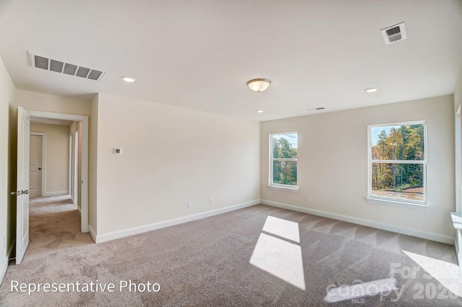 Spacious, unfurnished interior of a new home in Enclave at Riverdale, Huntersville (Image 17).