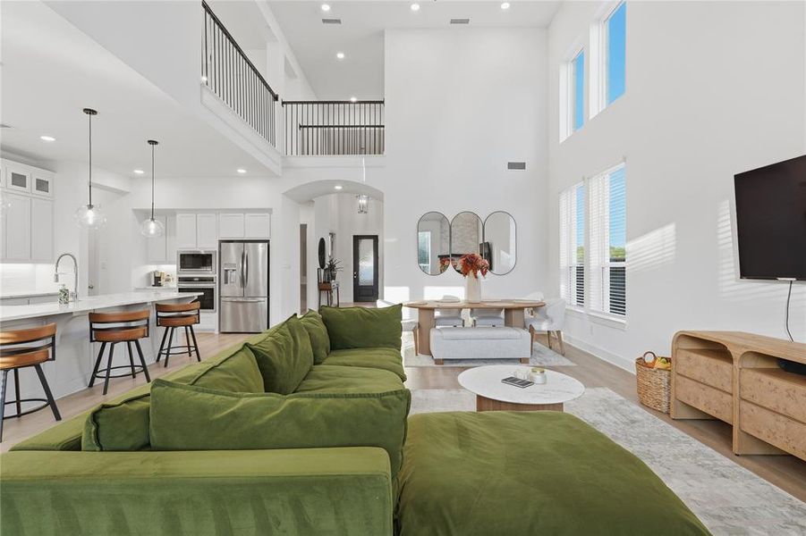 Furnished interior view inside a new home in Sonoma Verde, McLendon-Chisholm (Image 35).