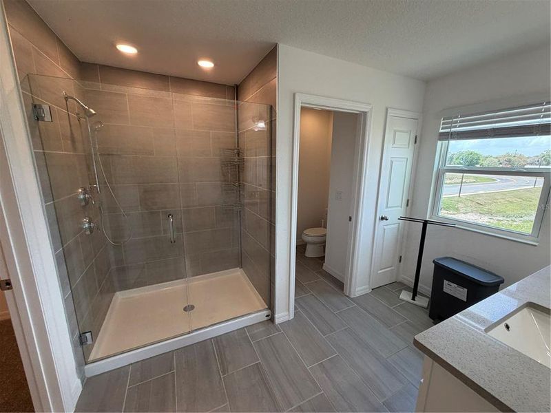 Furnished interior view inside a new home in , Davenport (Image 13).