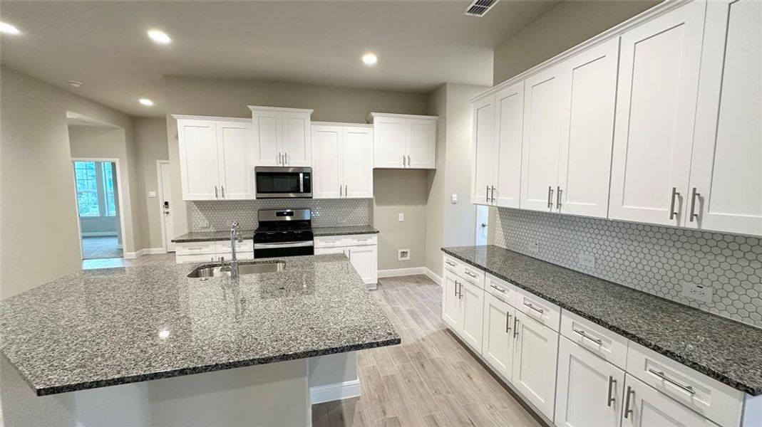 Furnished interior view inside a new home in Rock Creek Ranch, Fort Worth (Image 7). Furnished interior view inside a new home in Rock Creek Ranch, Fort Worth (Image 7).