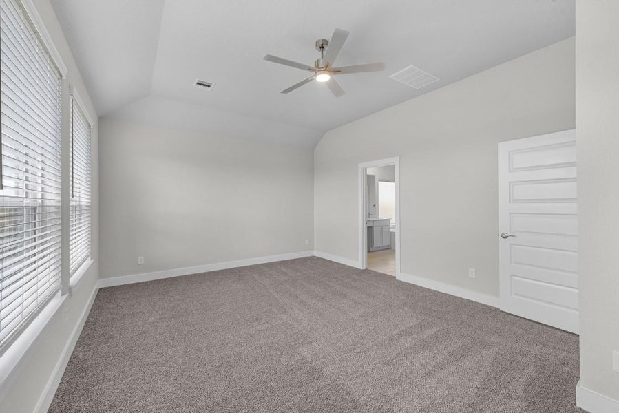 Spacious, unfurnished interior of a new home in Beacon Hill, Waller (Image 17).