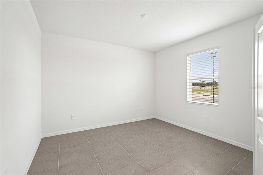 Spacious, unfurnished interior of a new home in Southpointe, Palmetto (Image 18). Spacious, unfurnished interior of a new home in Southpointe, Palmetto (Image 18).