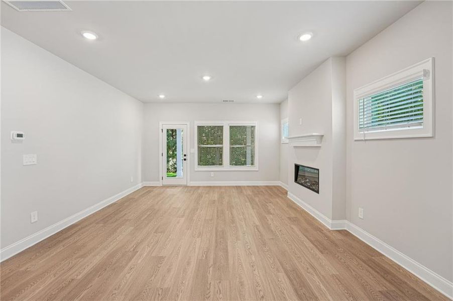 Spacious, unfurnished interior of a new home in Hemingway - Reserve Series, Cumming (Image 47). Spacious, unfurnished interior of a new home in Hemingway - Reserve Series, Cumming (Image 47).