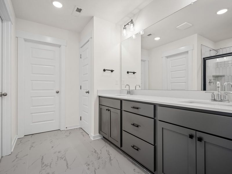 Furnished interior view inside a new home in Woods Crossing, Gallatin (Image 13).