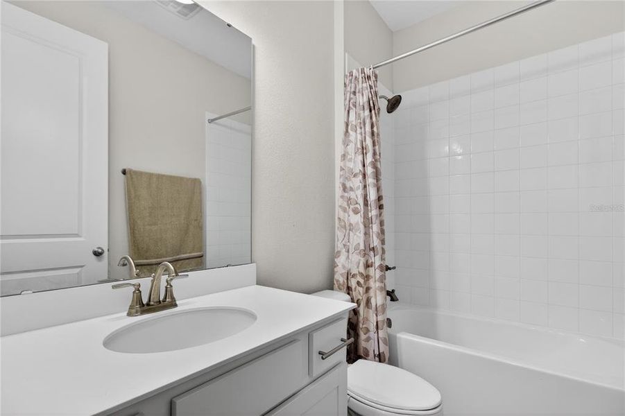 Furnished interior view inside a new home in Seasons at Forest Creek, Haines City (Image 46).