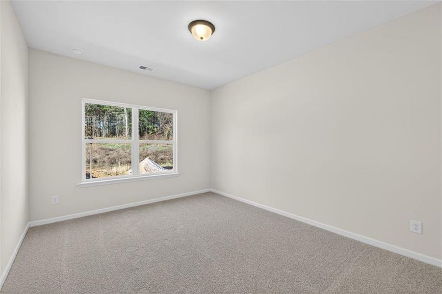 Spacious, unfurnished interior of a new home in Sanders Park, Austell (Image 33).