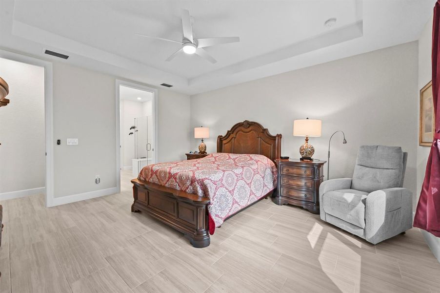 28 Bedroom 02