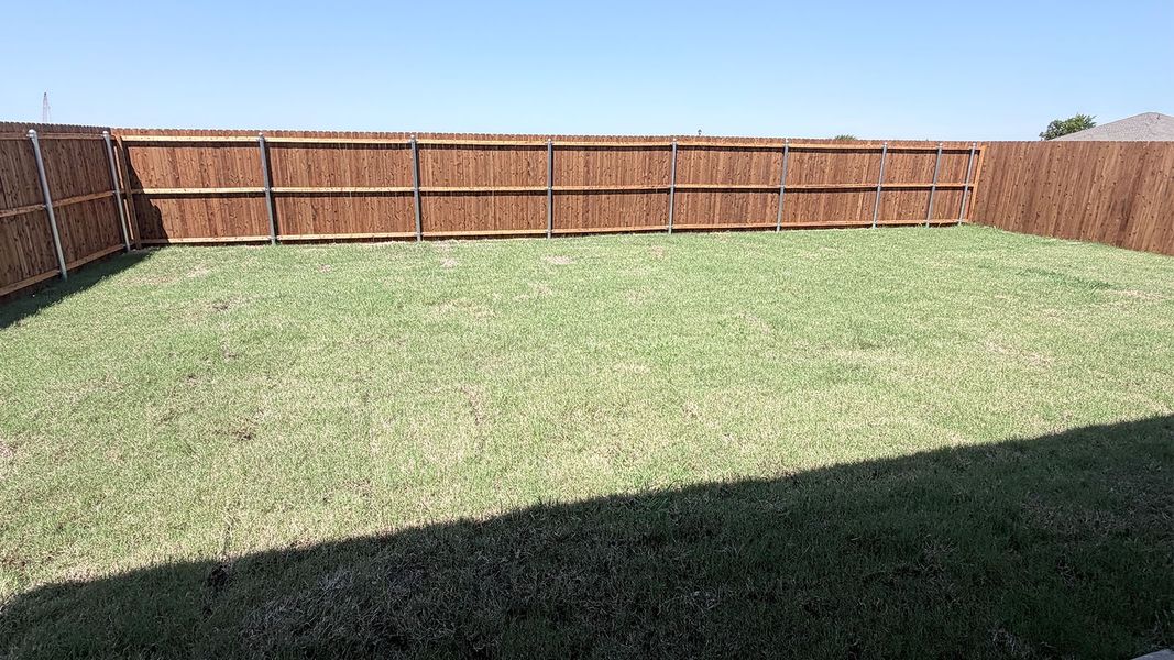 Exterior details and patio area of a home in Riverfield, Josephine (Image 4).