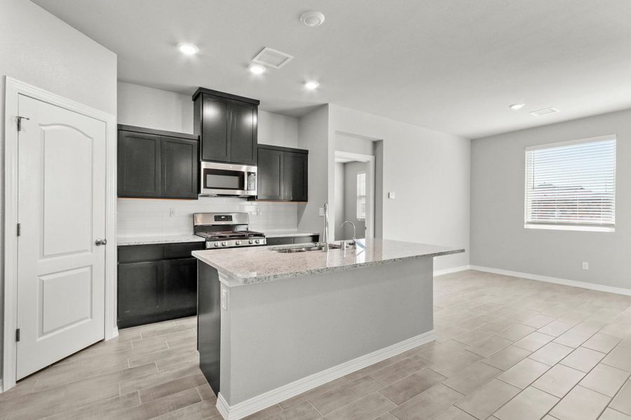 Representative furnished interior of a home built from the Prickly Pear by View Homes in Summer Sky, El Paso (Image 5). Representative furnished interior of a home built from the Prickly Pear by View Homes in Summer Sky, El Paso (Image 5).