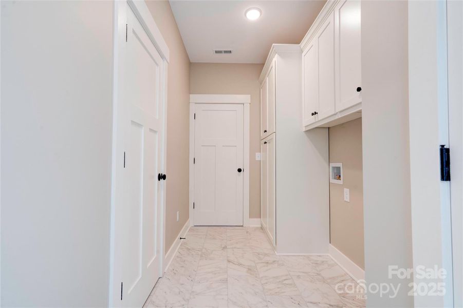 Image 28 of a home in .