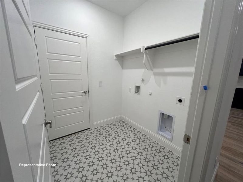 Spacious, unfurnished interior of a new home in , Boyd (Image 10).