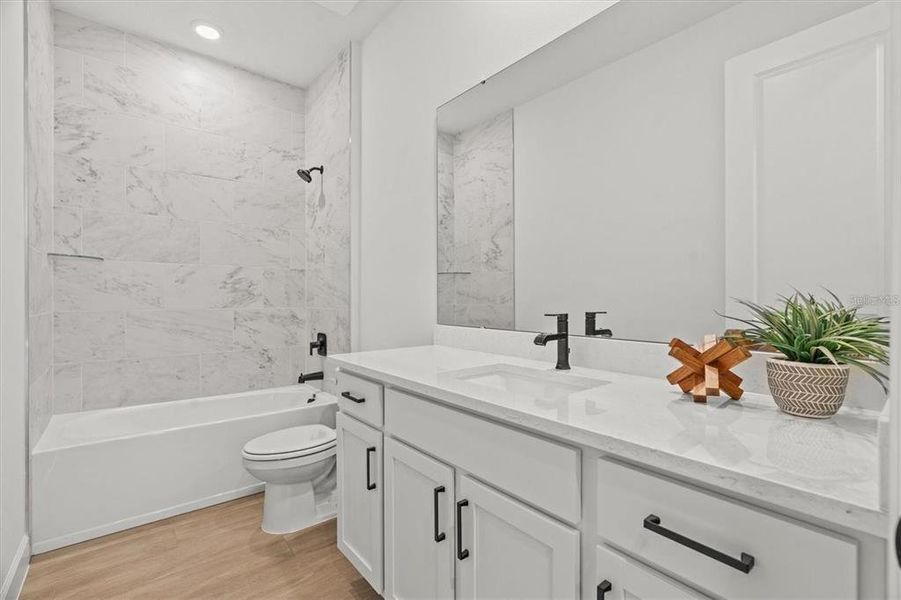 Furnished interior view inside a new home in , Orlando (Image 14).