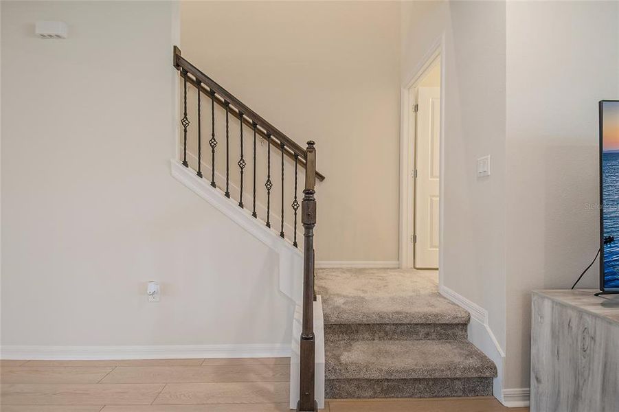 Furnished interior view inside a new home in , Orlando (Image 11).