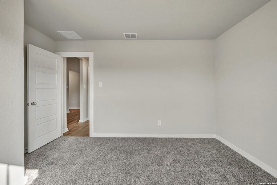 Spacious, unfurnished interior of a new home in Winding Brook, San Antonio (Image 38).