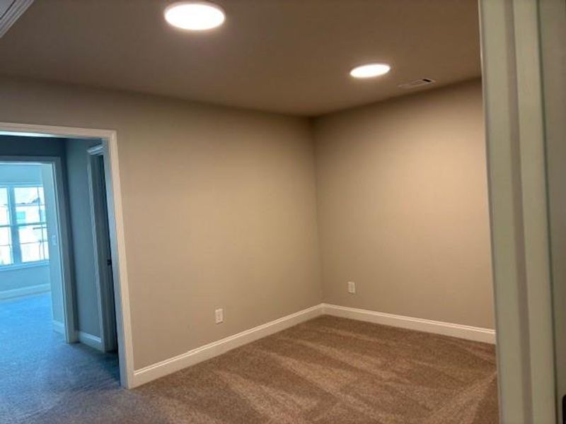 Spacious, unfurnished interior of a new home in Riversong, Duluth (Image 14).