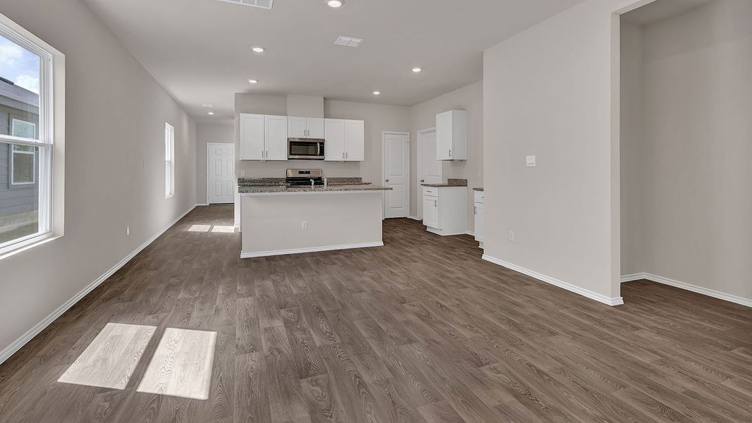 Spacious, unfurnished interior of a new home in Bollinger, Maxwell (Image 22).