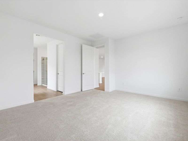 Spacious, unfurnished interior of a new home in Rancho Mirage Signature Series, Maricopa (Image 16).