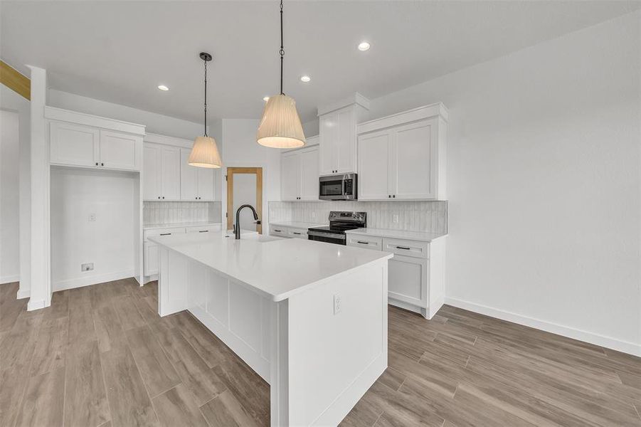 Spacious, unfurnished interior of a new home in , Springtown (Image 8).