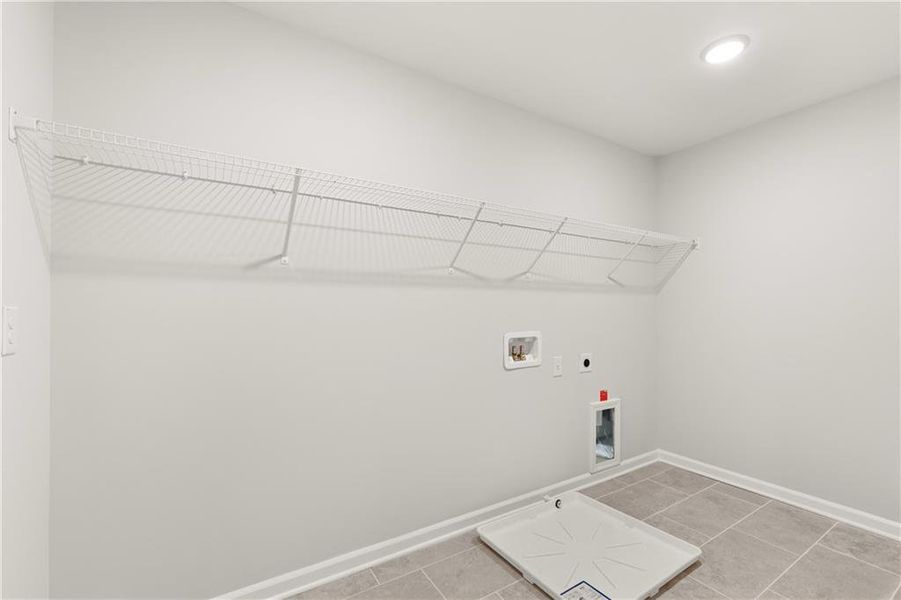Spacious, unfurnished interior of a new home in Cedar Farms, Winder (Image 19).