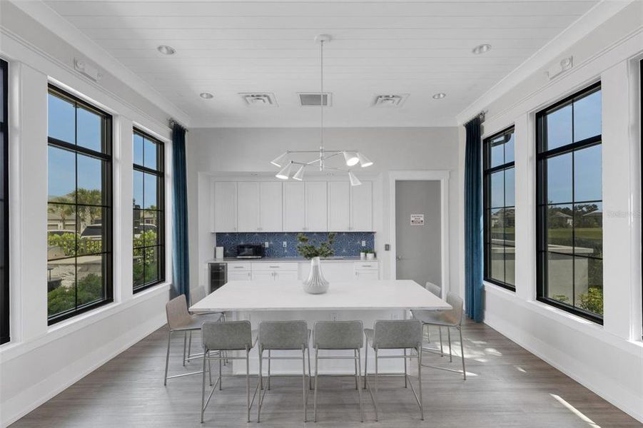 Image 84 of a home in .