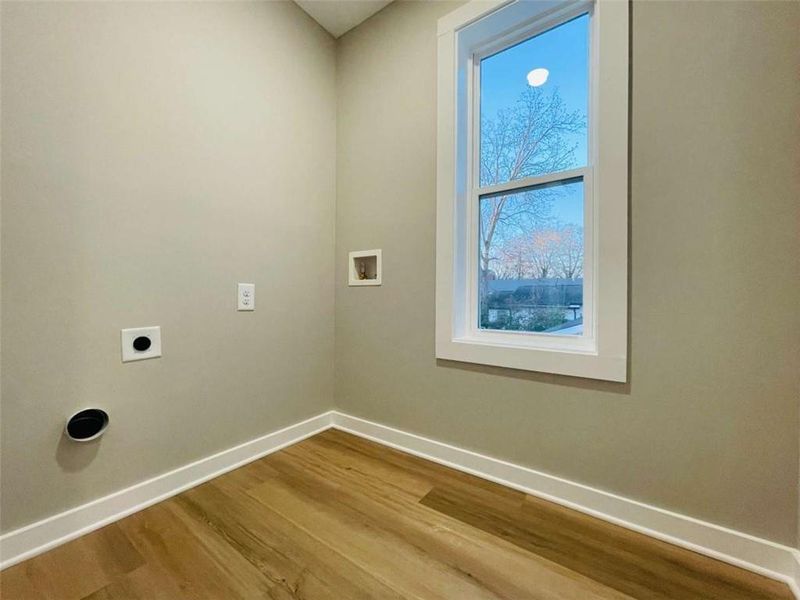 Spacious, unfurnished interior of a new home in , Hapeville (Image 15).