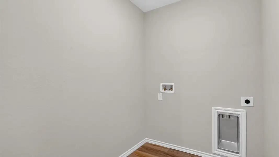 Spacious, unfurnished interior of a new home in Monarch at the Meadows, Ponder (Image 24).