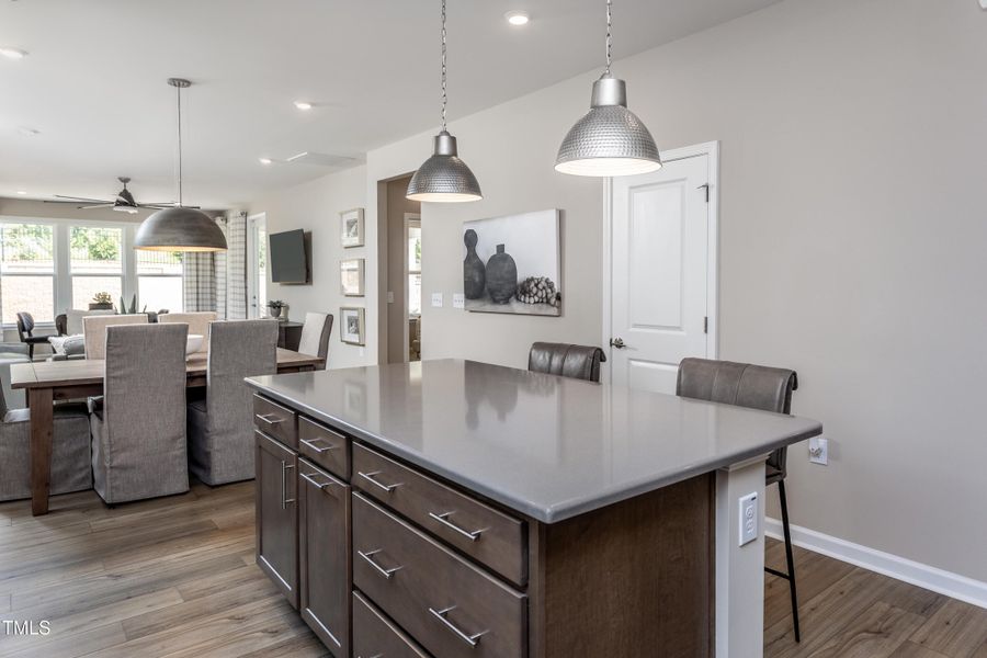 Contour006 Contour006