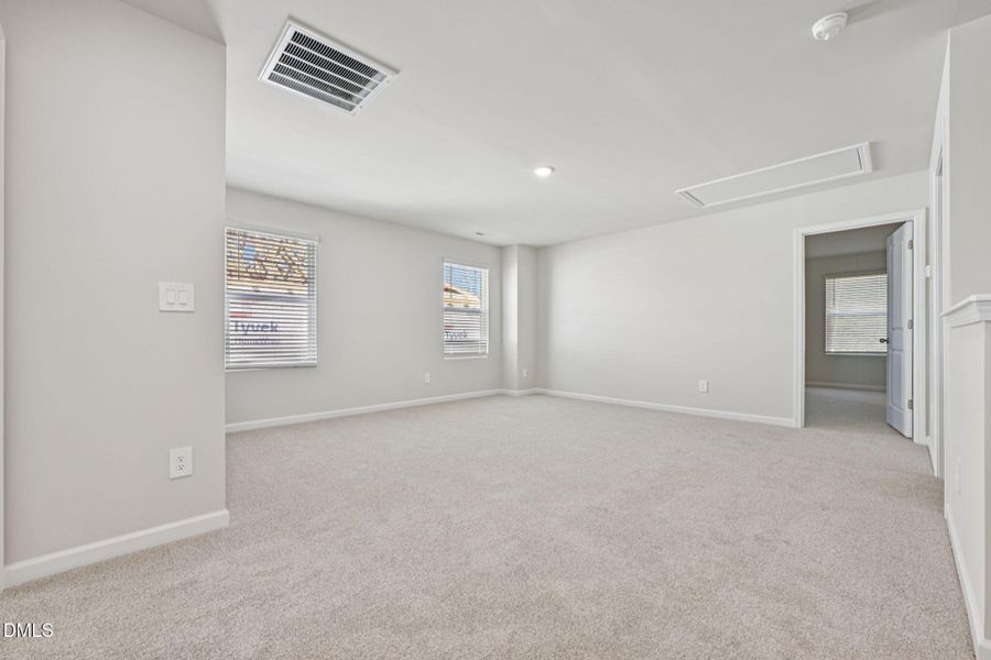 26-web-or-mls-Raleigh - Oak Manor - 113