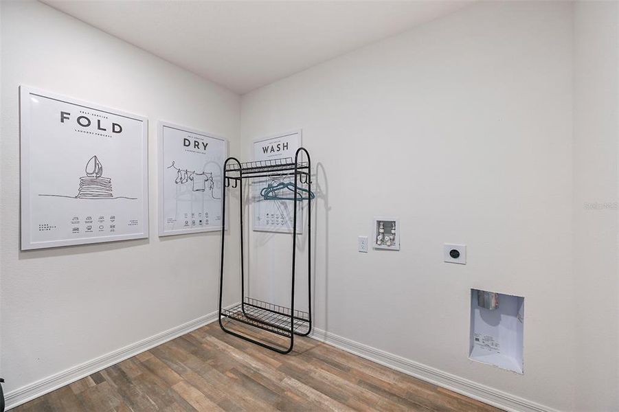 Spacious, unfurnished interior of a new home in Bradbury Creek, Haines City (Image 18).