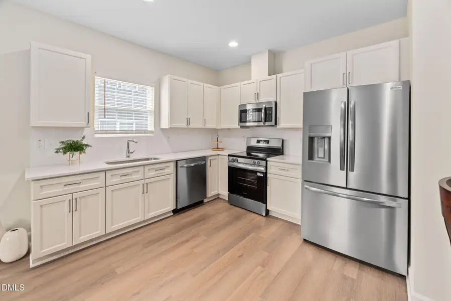 24-web-or-mls-1106-s-blount-st