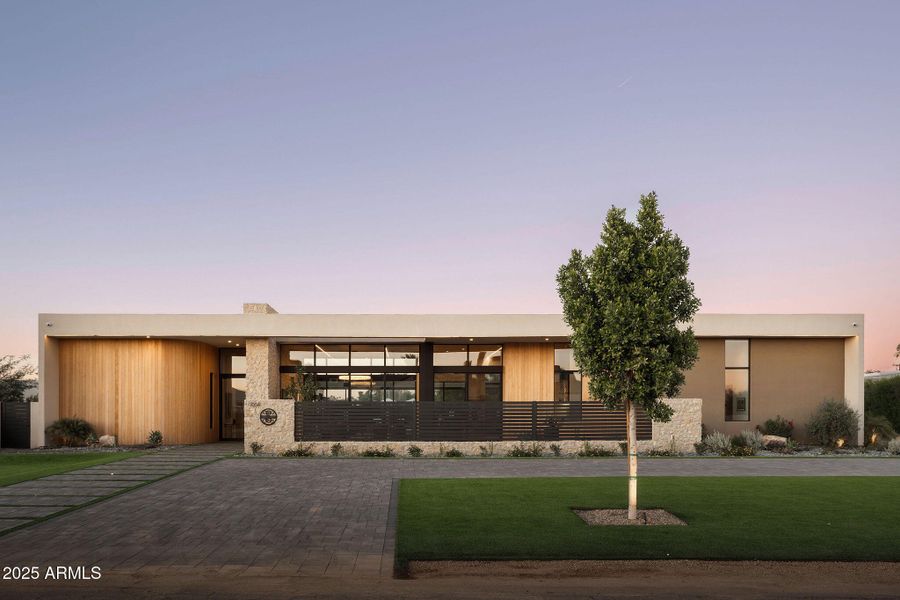 7034 E Paradise Dr 7034 E Paradise Dr