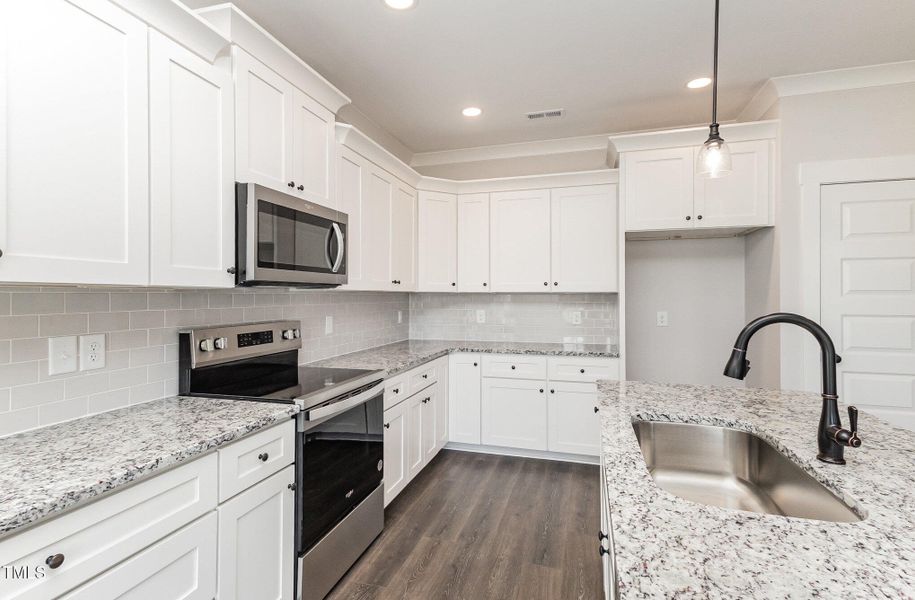 014_kv0a0560-edit_495