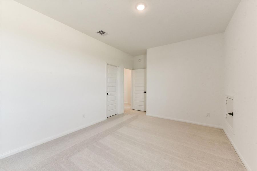Spacious, unfurnished interior of a new home in Colony at Pinehurst, Pinehurst (Image 25). Spacious, unfurnished interior of a new home in Colony at Pinehurst, Pinehurst (Image 25).