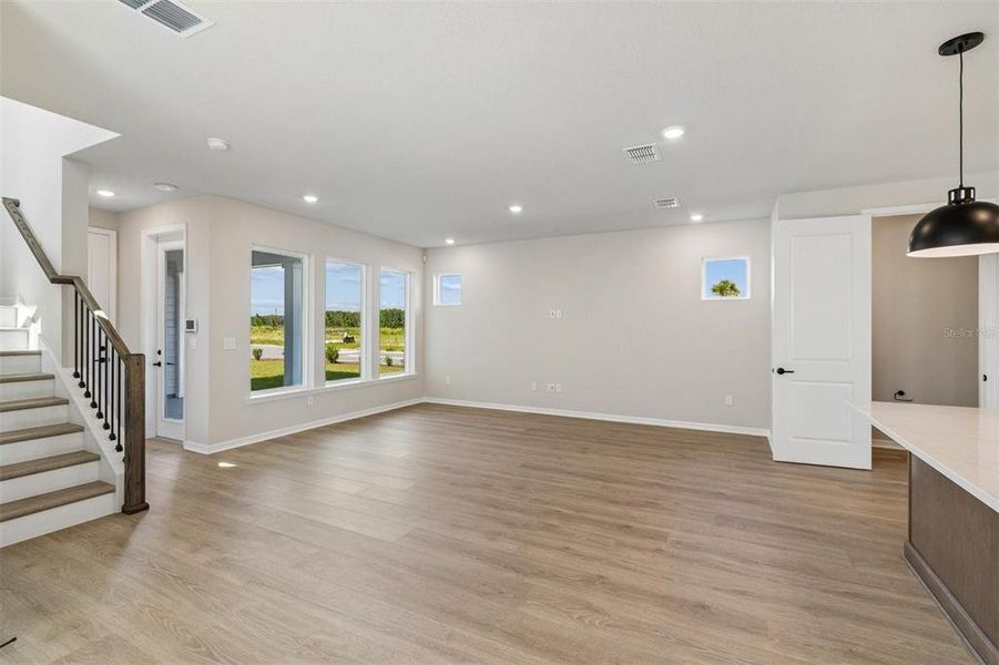Spacious, unfurnished interior of a new home in Weslyn Park in Sunbridge 34', St. Cloud (Image 22).